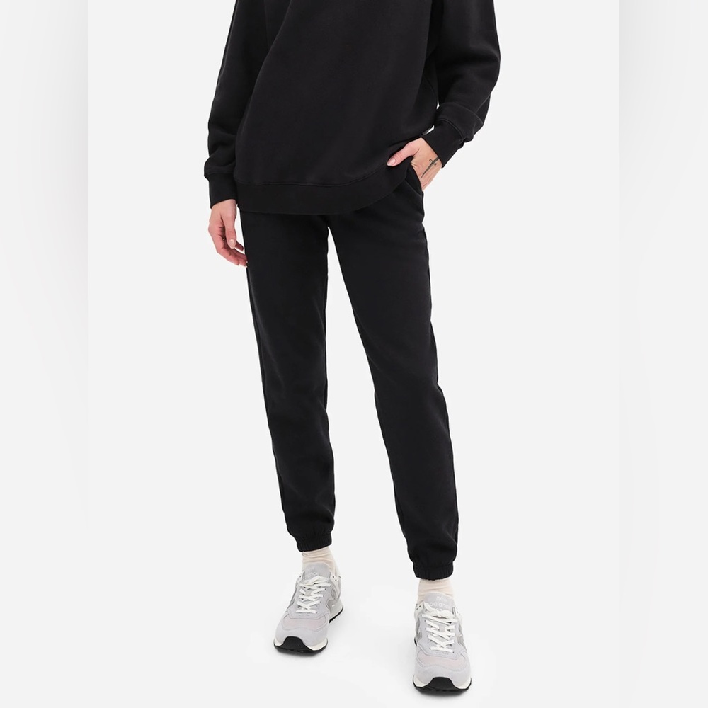 Jet black organic fleece pocket sweatpants